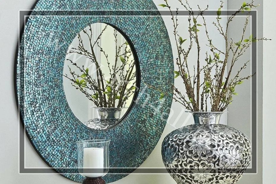 التصميم الداخلي بالموزاييك في إطارات المرايا