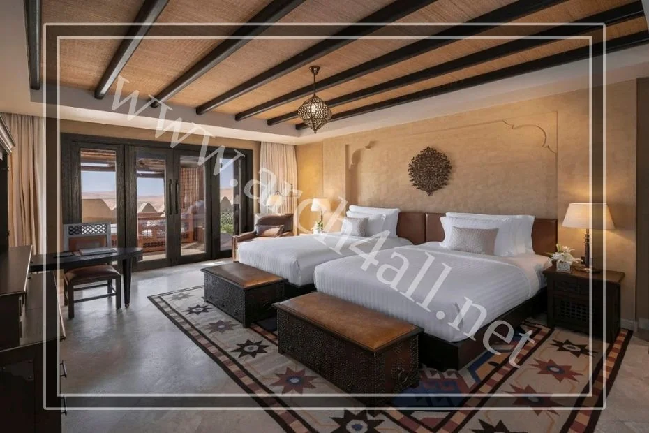 الأثاث المريح والبسيط المنسجم مع الطابع الصحراوي